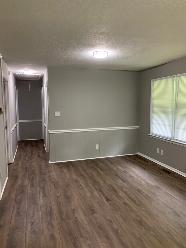 Foto del edificio - 6605 Rex Rd