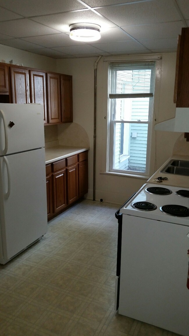 Kitchen - 17 E Burd St