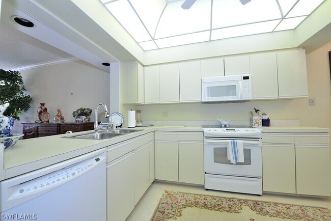 Foto del edificio - 412 Sugar Pine Ln