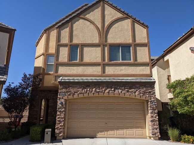 Foto del edificio - WINDSOR AT QUEENSRIDGE