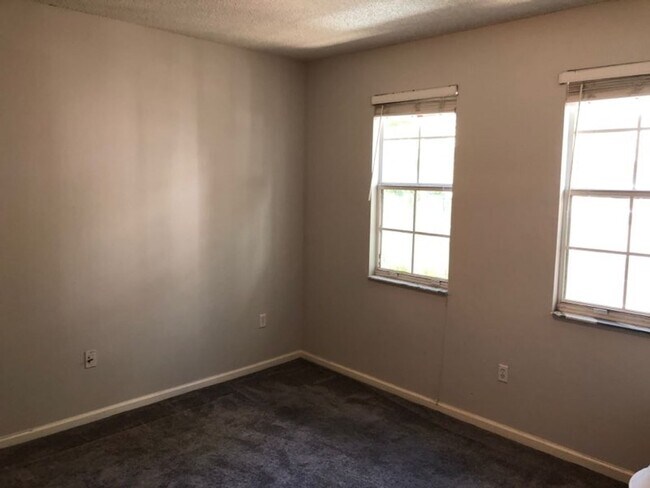 Foto del edificio - Beautiful 1/1 condo with great amenities