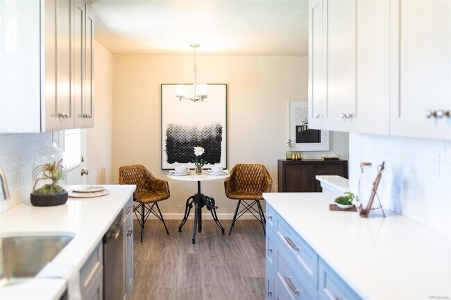 Foto del edificio - Spectacularly Remodeled Wheat Ridge Home