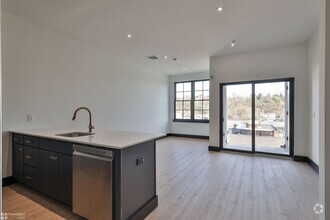 Building Photo - 41 Larry Holmes Dr