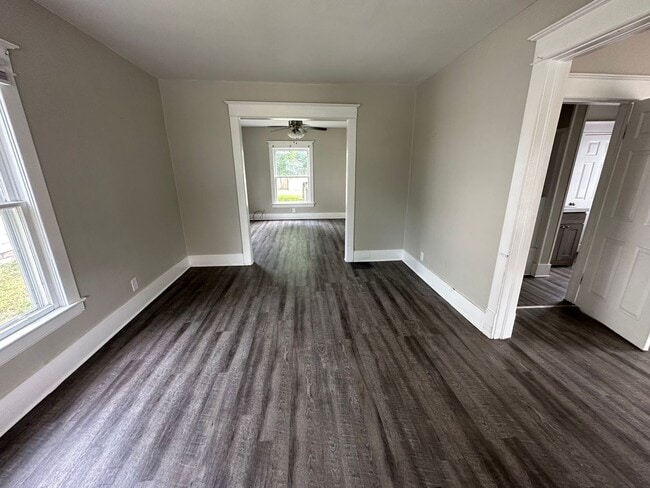 Building Photo - Recently Remodeled 4-Bedroom, 1.5-Bathroom...