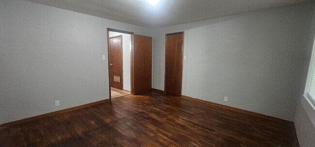 Foto del edificio - 2110 Rangeline Rd