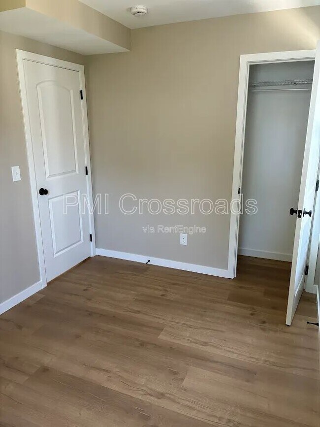 Foto del edificio - 1605 Winchester Ave