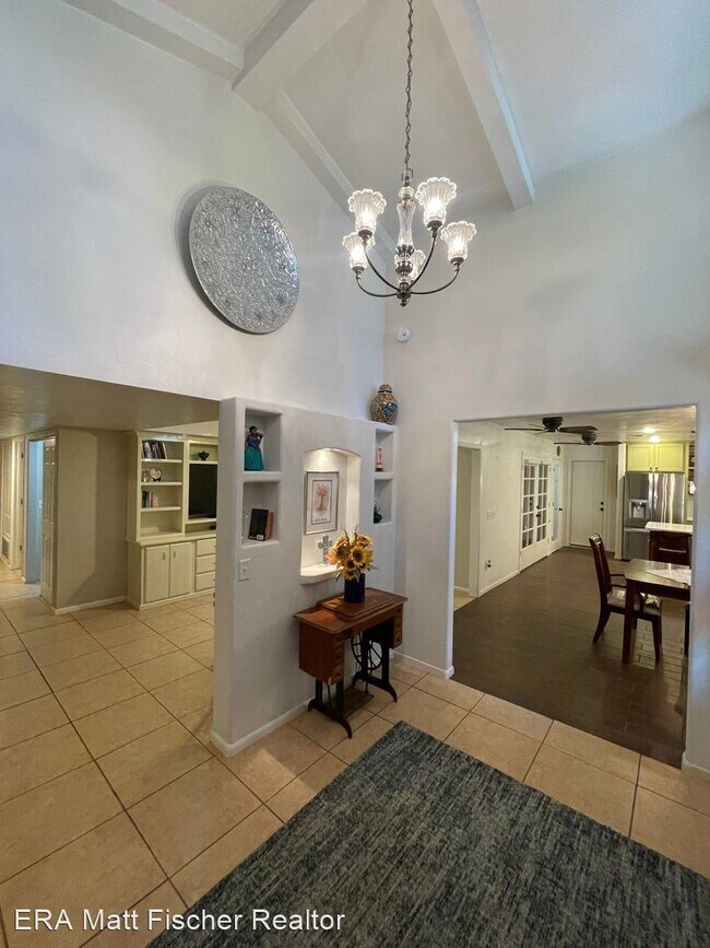 Foto del edificio - 3 br, 2 bath House - 1328 W Parkway Dr.