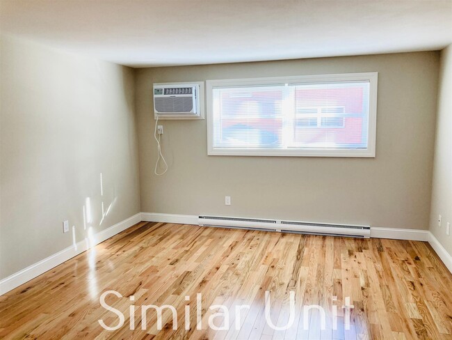 Building Photo - 345 Kennard Rd