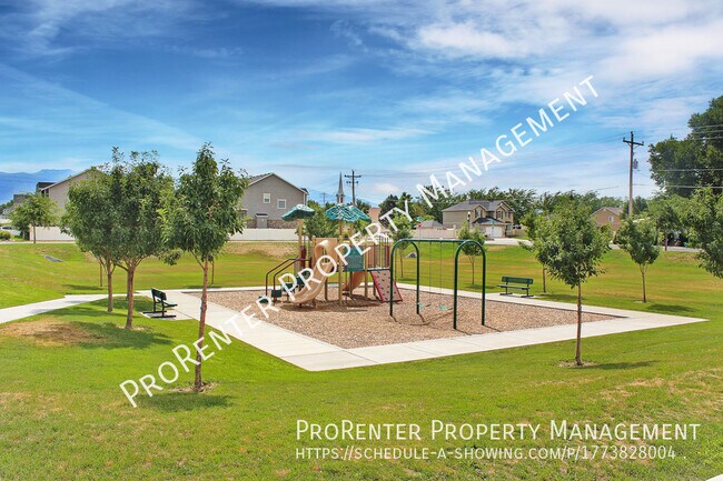 Building Photo - 1509 W 450 S