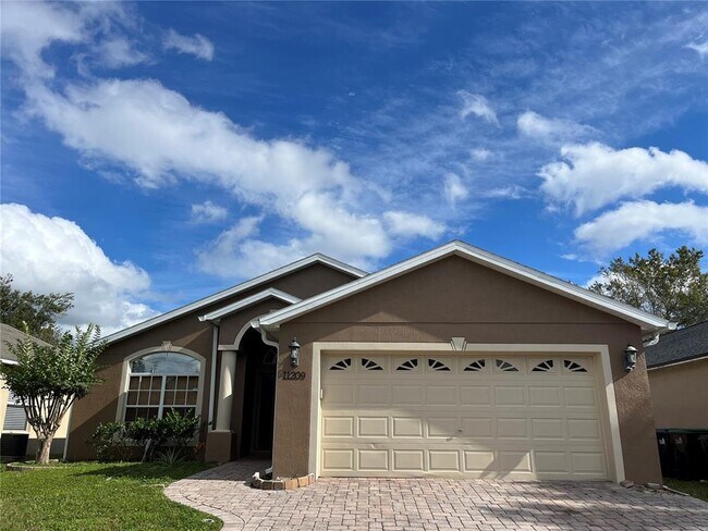 Building Photo - 11209 Pinewood Cove Ln