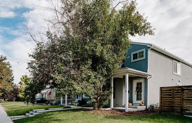 Building Photo - 2376 S Acoma St
