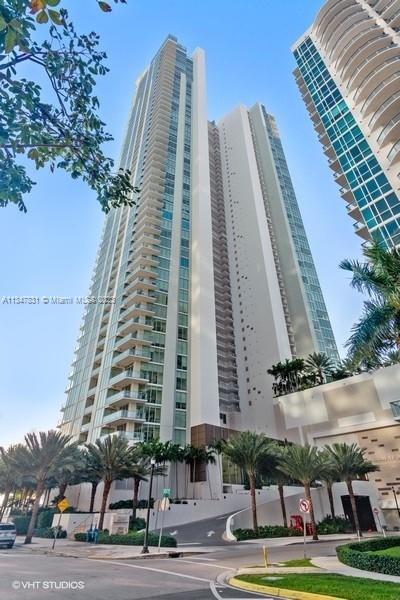 Foto principal - 2900 NE 7th Ave