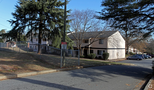 Maple Way Apartments photo'