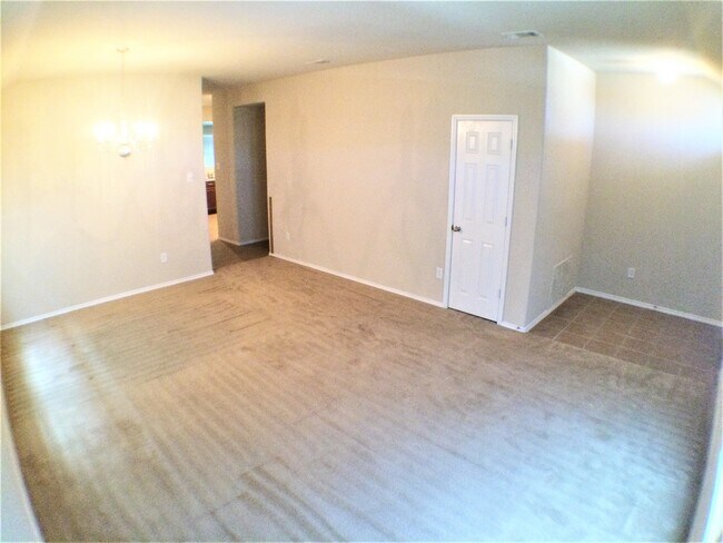 Foto del edificio - Great 3 Bedroom 2 Bath in Denton!