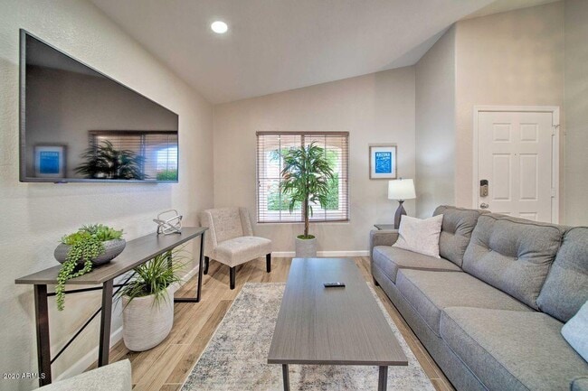 Building Photo - 6752 W Crabapple Dr