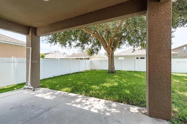 Building Photo - 30544 Latourette Dr