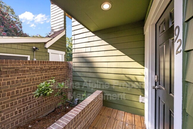 Photo - 425 W 8th St House