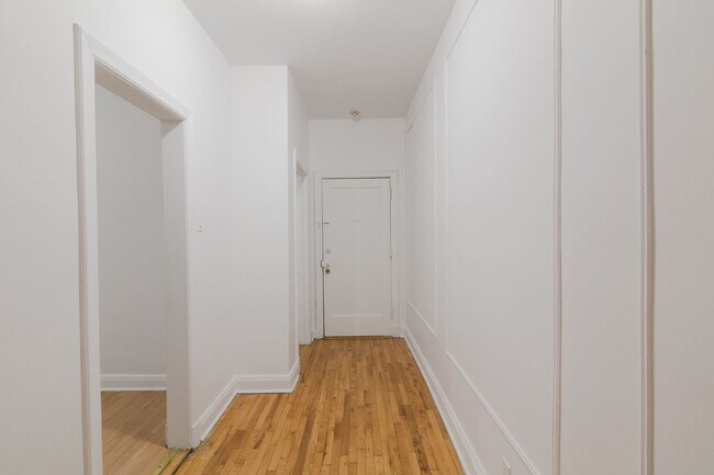 Photo du bâtiment - 2100 Rue du Fort