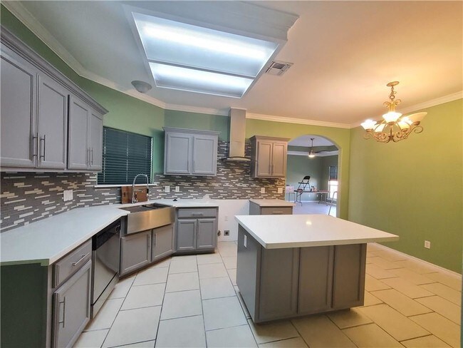 Building Photo - 4202 Adrianna Dr