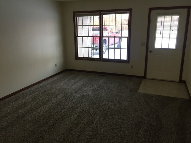 Living room - 3940 Amy Ln