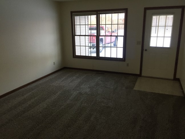 Living room - 3940 Amy Ln