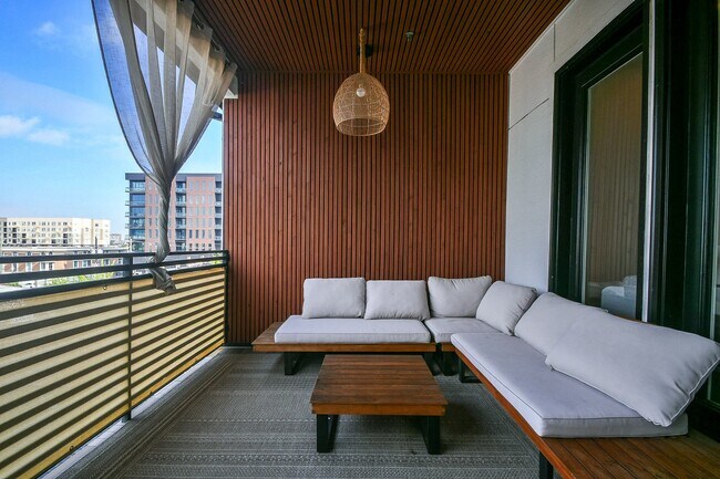 Foto del edificio - 2412 Canal St