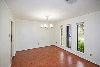 Building Photo - 2814 Field Line Dr