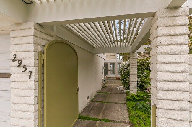 Foto del edificio - 2957 Seaview Ave