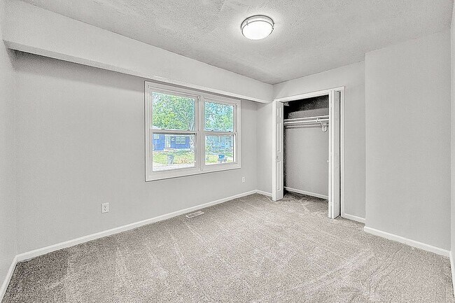 Foto del edificio - 1851 Pleasant View Cir
