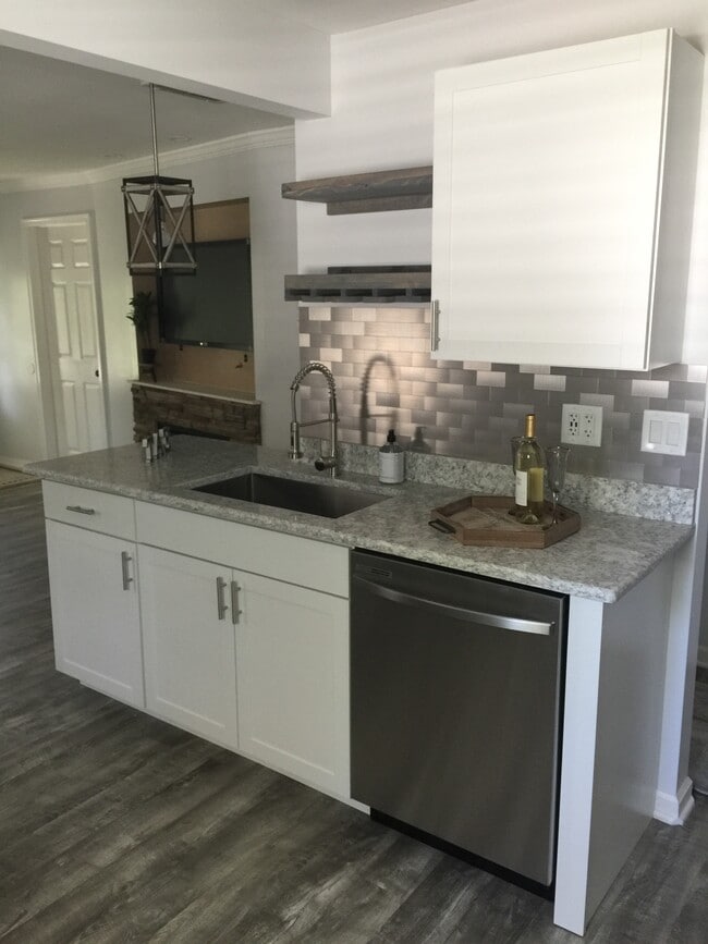 Cocina - 23 E 6th St