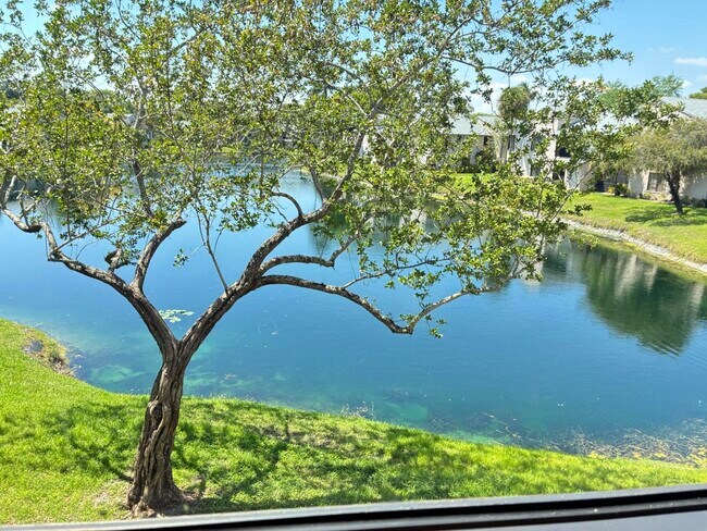 Foto del edificio - 3460 NW 47th Ave