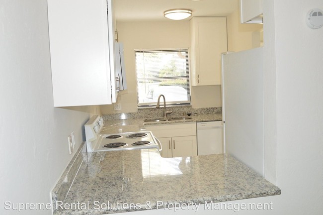 Building Photo - 26300 Southern Pines Dr