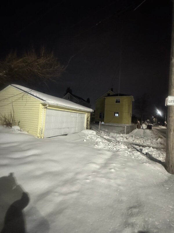 Building Photo - 13708 Melzer Ave