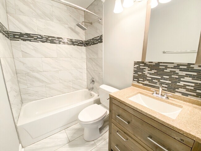 Foto del edificio - 3660 N Lake Shore Dr