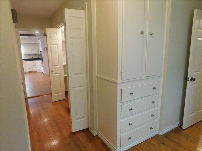 Foto del edificio - 2317 Dorrington St