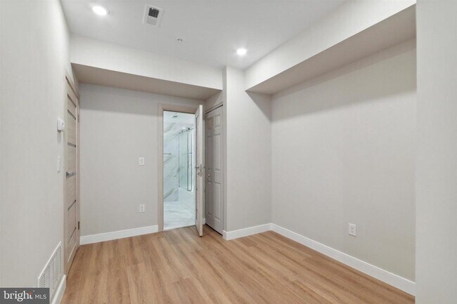 Foto del edificio - 920 N Marshall St