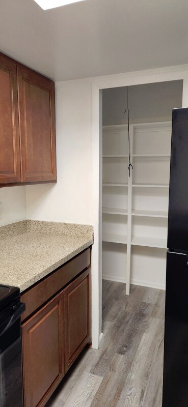 Building Photo - 420 Breakwater Dr