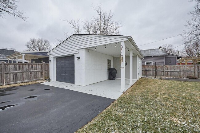 Building Photo - 4008 Foster St