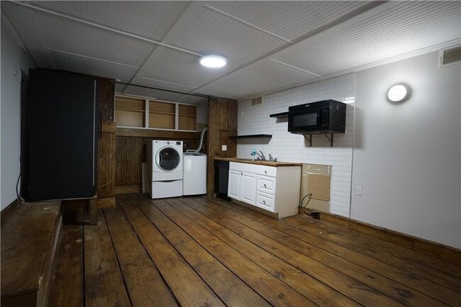 Foto del edificio - 528 Rankin St NE