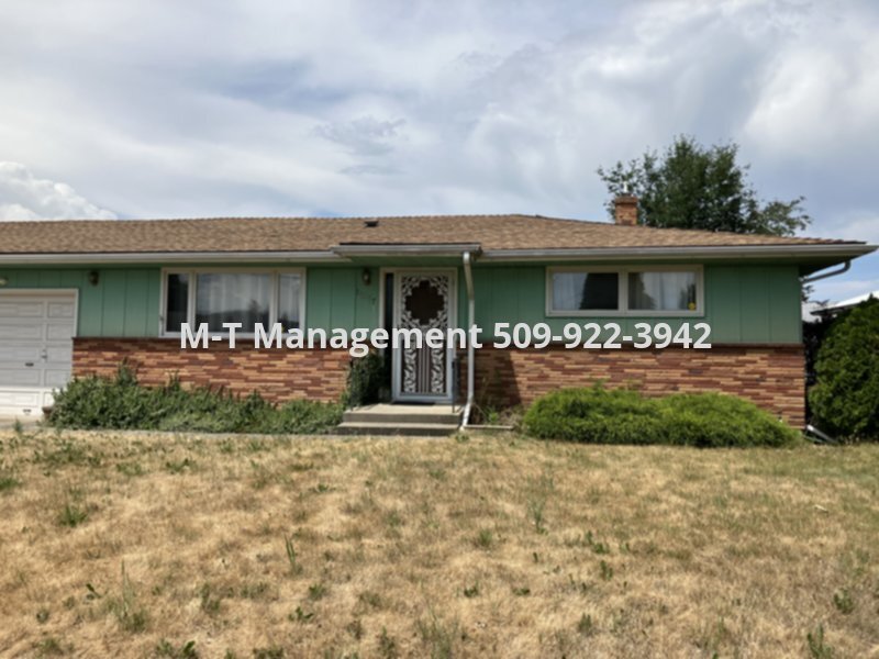 Primary Photo - Valley side-by-side rancher duplex: 2+ br,...