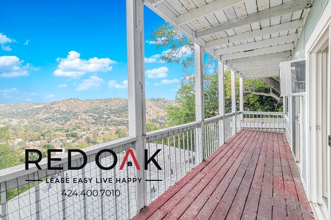 Foto del edificio - 476 1/2 Crane Blvd-476 1/2