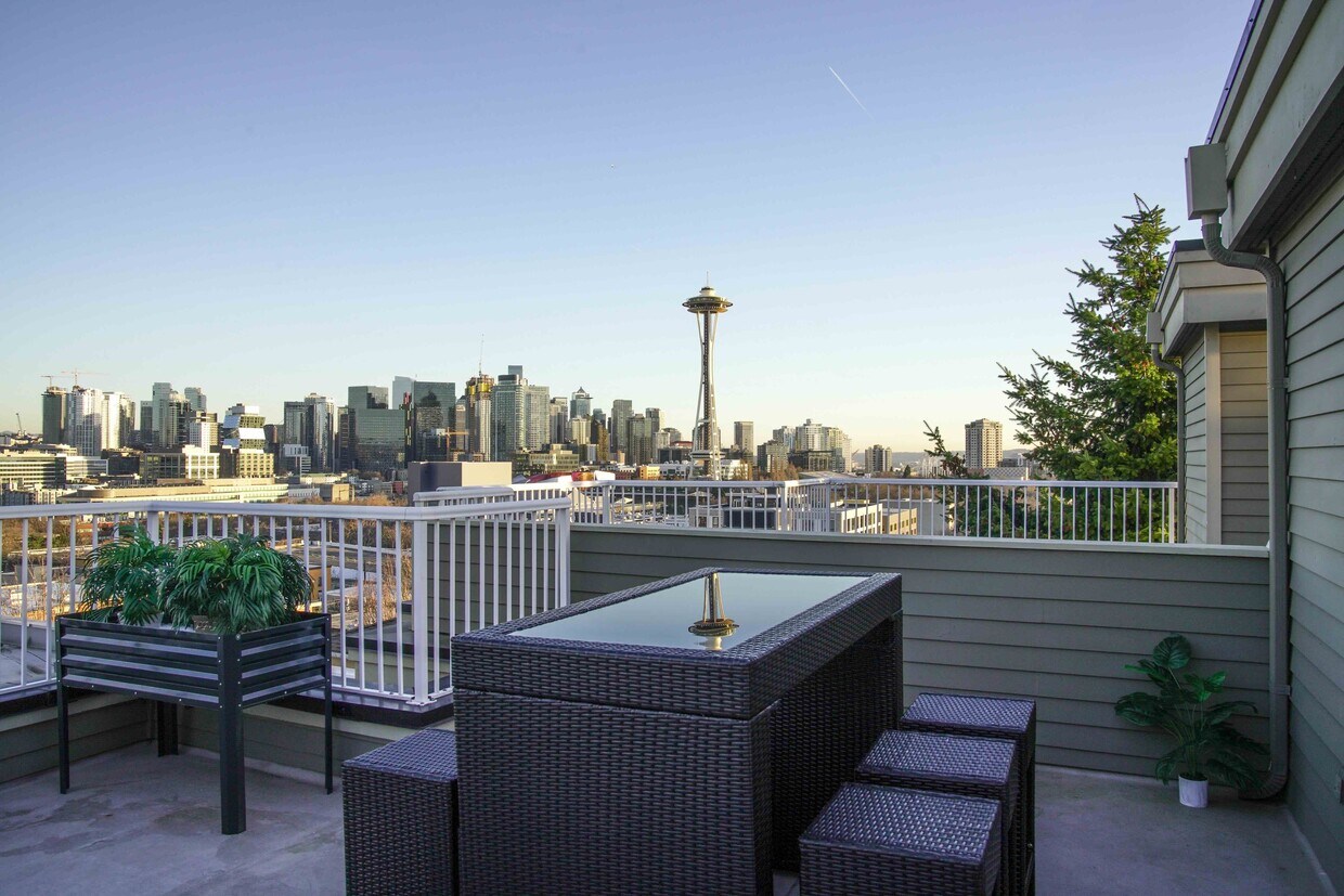 Foto principal - 815 2nd Ave N