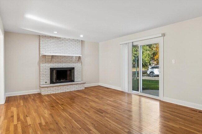 Foto del edificio - 1145 Sequoia Rd