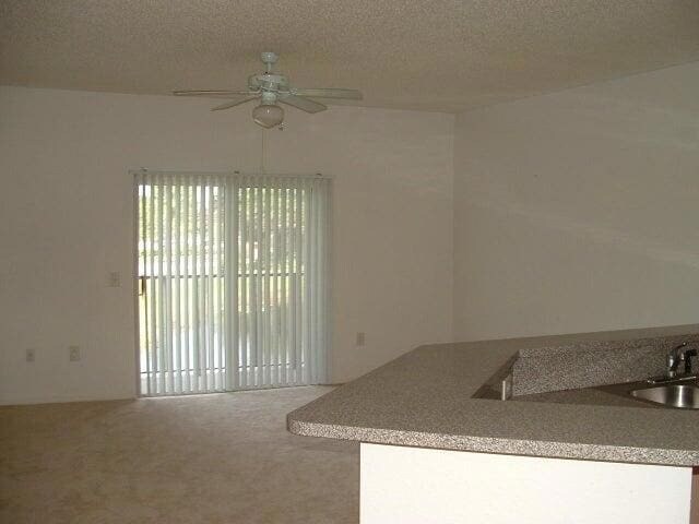 Building Photo - 280 Crestwood Cir