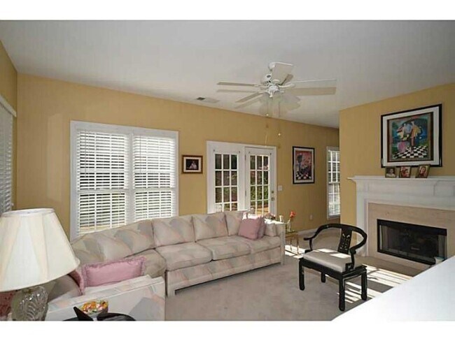 Foto del edificio - 2803 Stillwater Park Dr NE