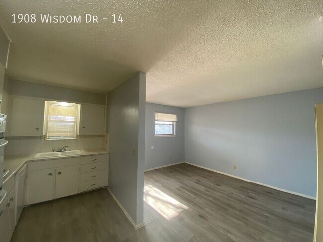 Foto del edificio - 1908 Wisdom Dr