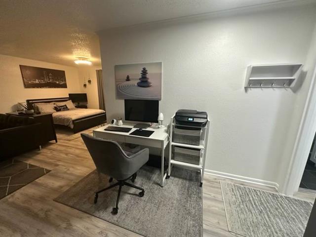 Foto del edificio - 5036 N Hall St