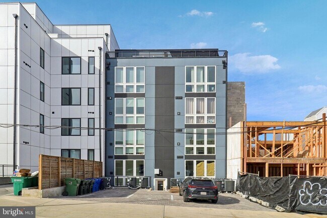 Building Photo - 2213 M St NE