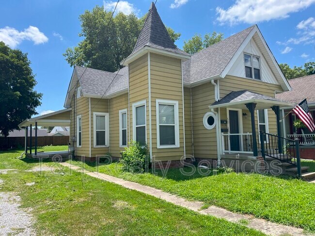 Building Photo - 413 W Franklin St