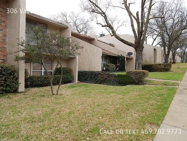 Building Photo - Very cute condo located in Centre Villa-Co...